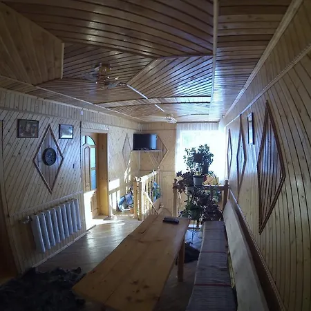 Guest house на лужку Lazeshchyna
